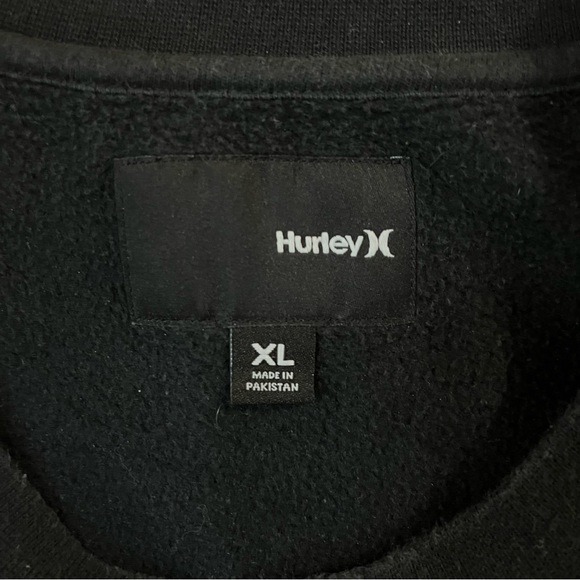 Graphic Crewneck Pullover Hurley Snake Design Size Extra Large ($35) - Picture 3 of 3